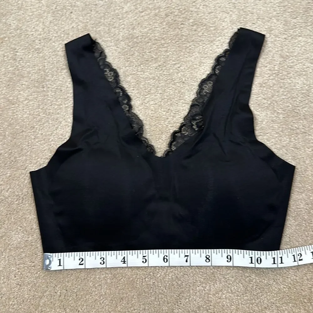 Tahari Black Lace Laser Cut Bralette Size Medium: Suggested 36 A-B or 34 C-D